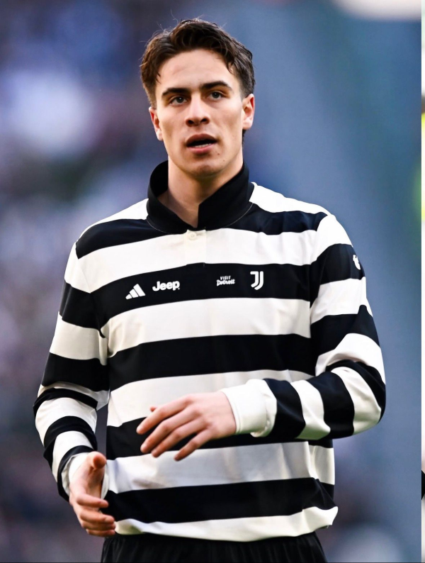 Juventus 4th kit